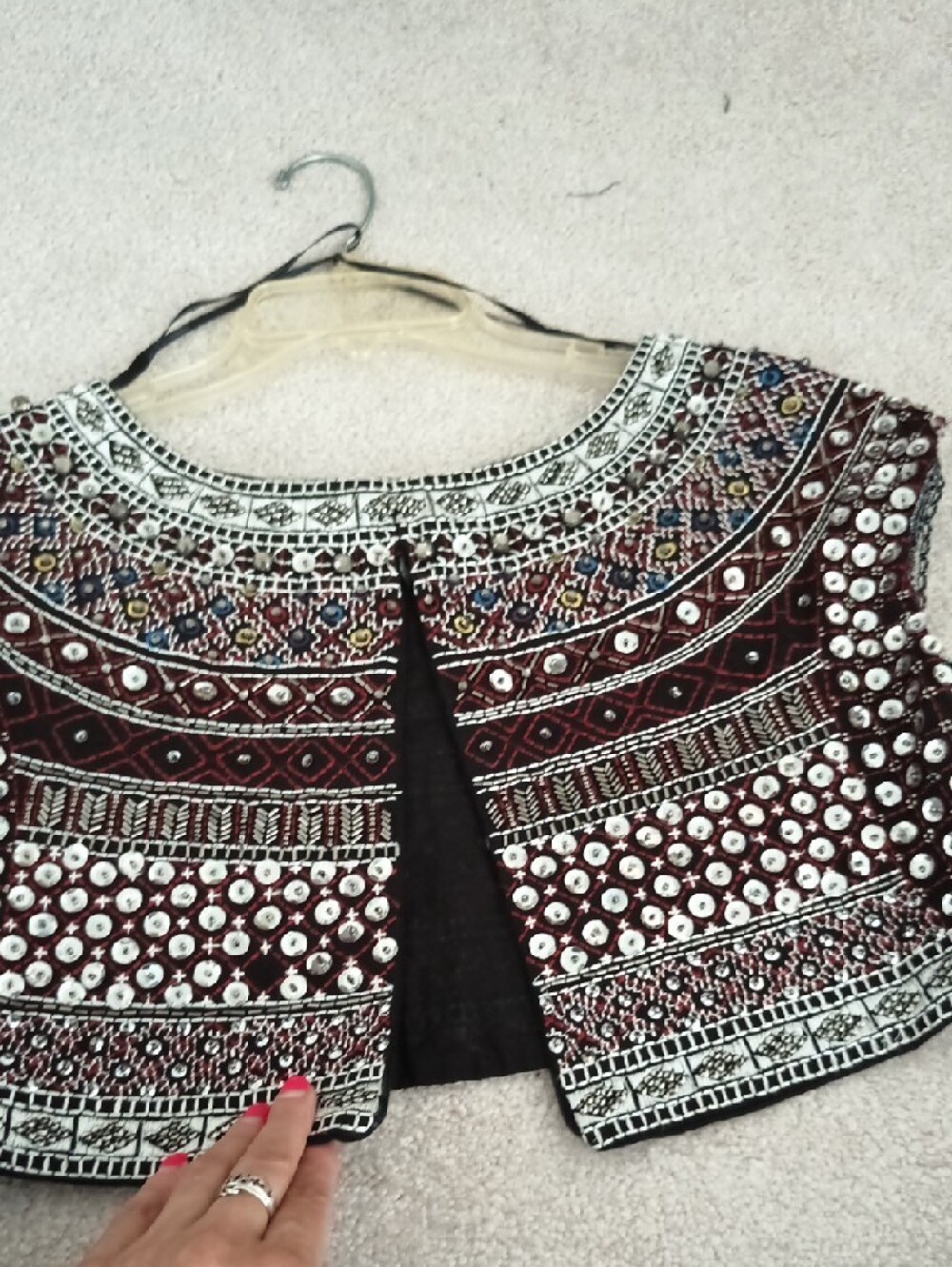 Zara Maroon Geometric Sequin & Beaded Crop Top - sz. Med - Picture 6 of 14